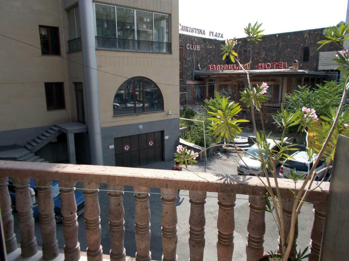 Manand Hotel エレバン エクステリア 写真